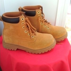 Boys Fila boots
